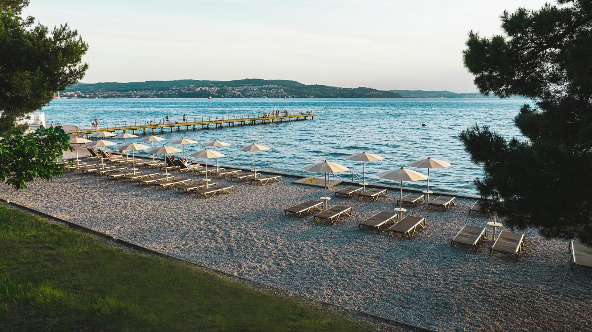Camping Adria Ankaran - Pitches Eksteriør bilde