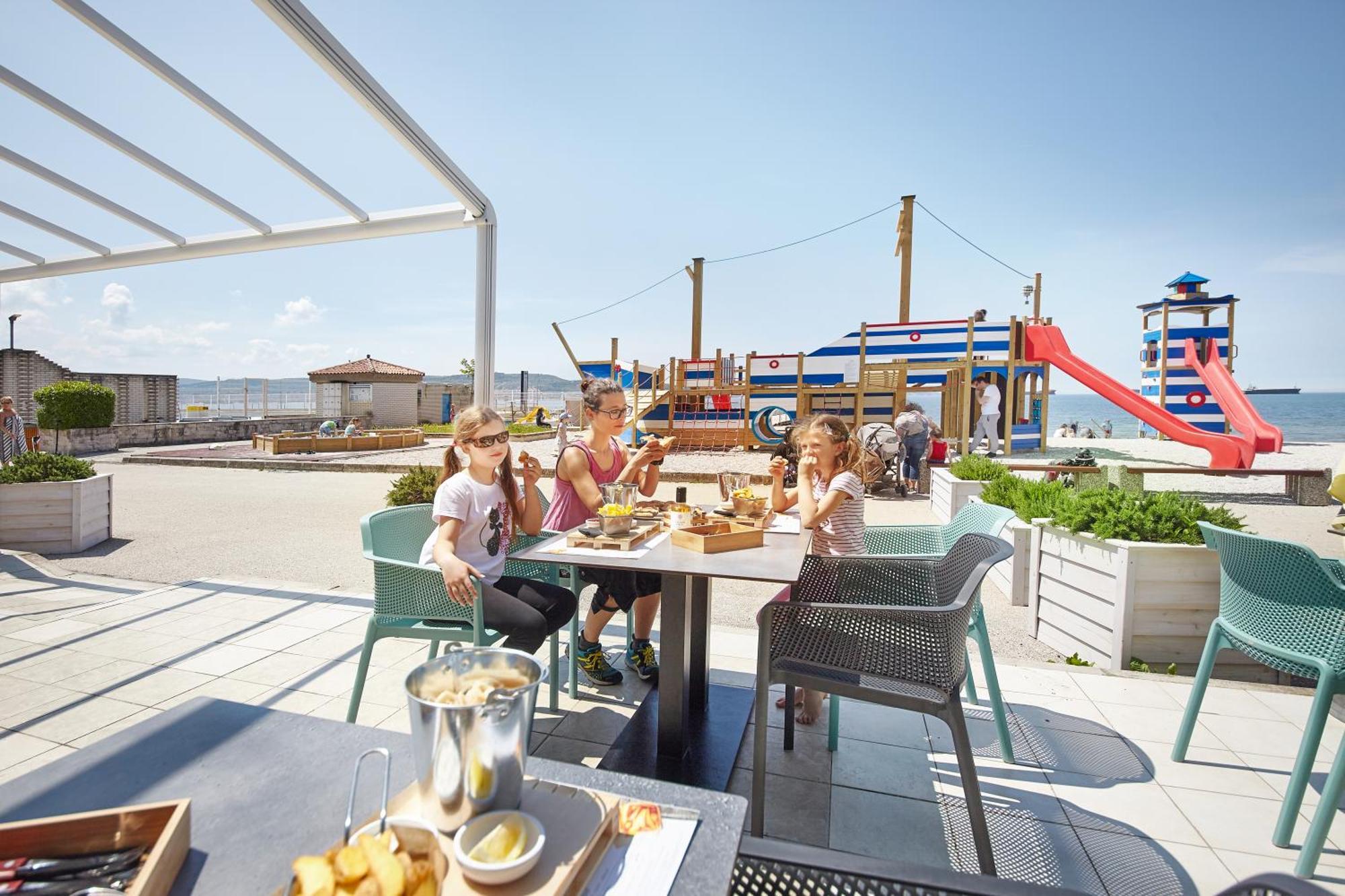 Camping Adria Ankaran - Pitches Eksteriør bilde