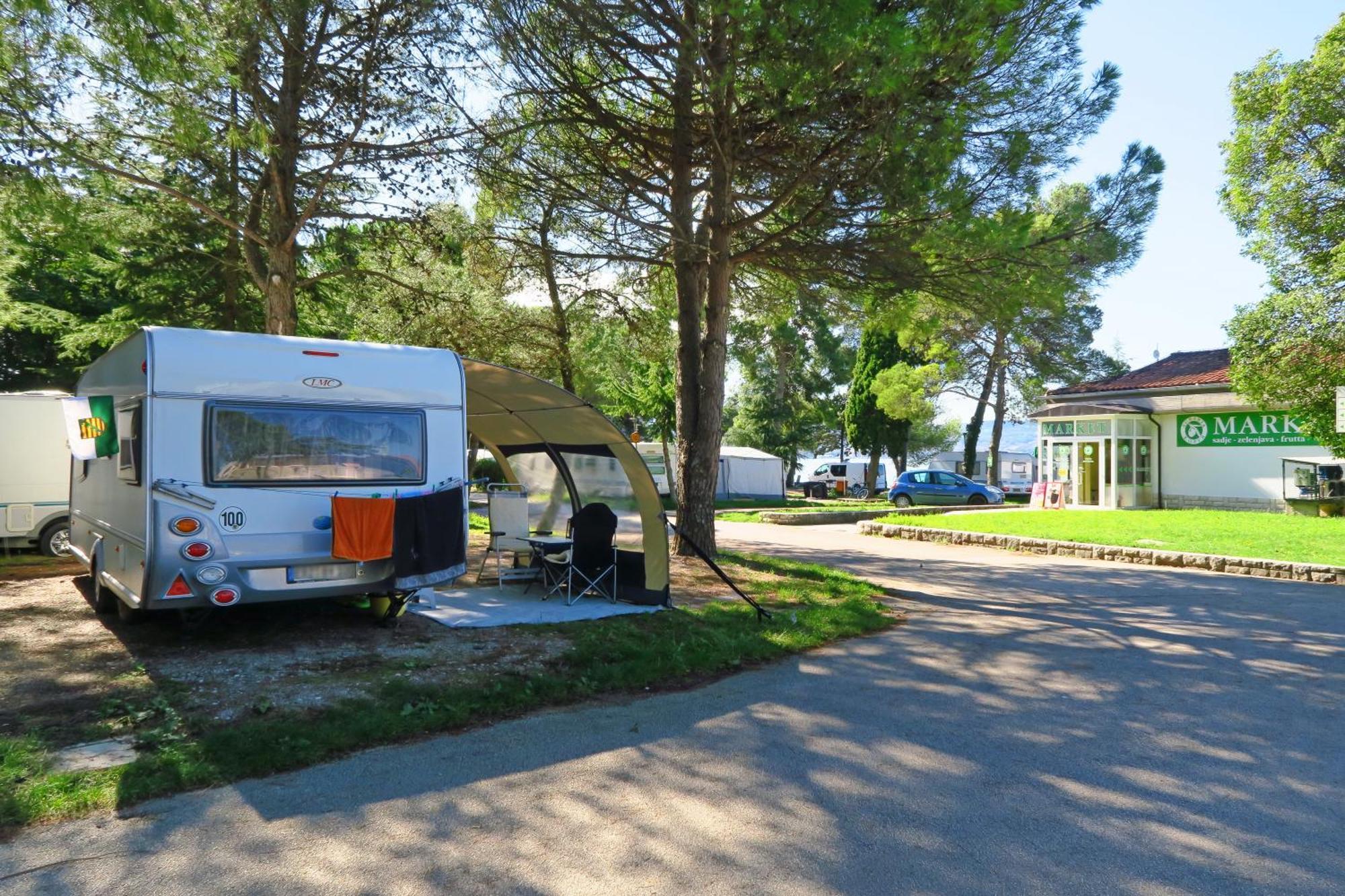 Camping Adria Ankaran - Pitches Eksteriør bilde