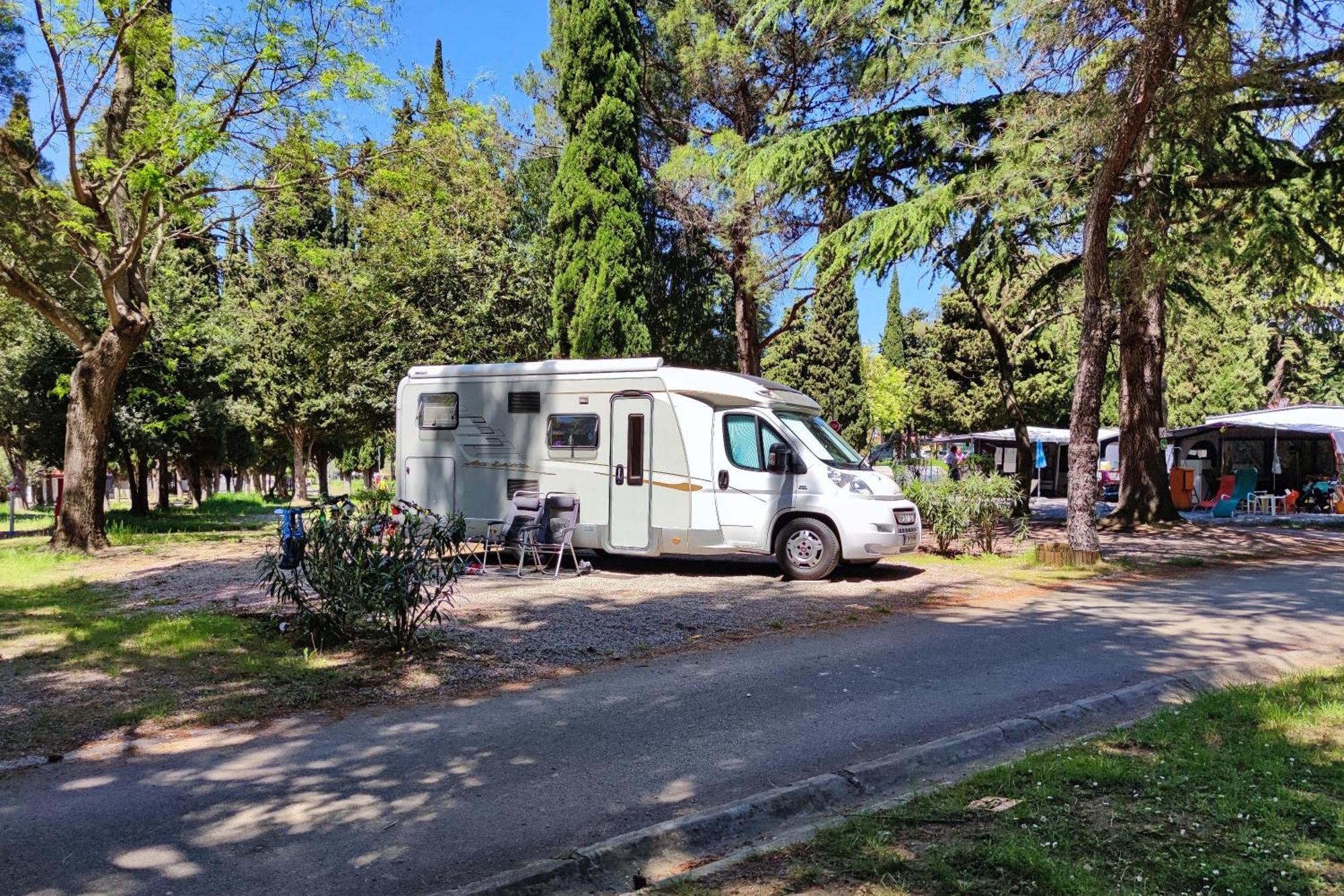 Camping Adria Ankaran - Pitches Eksteriør bilde