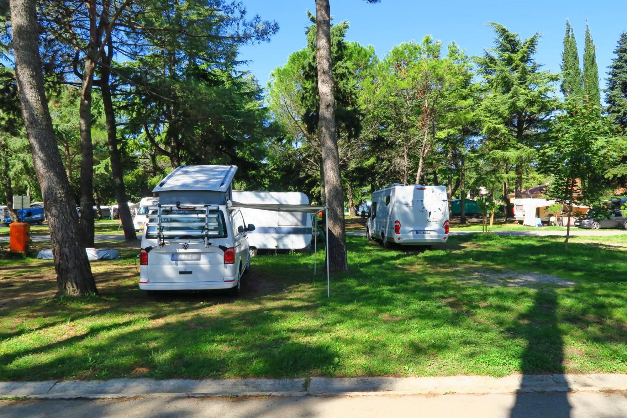 Camping Adria Ankaran - Pitches Eksteriør bilde